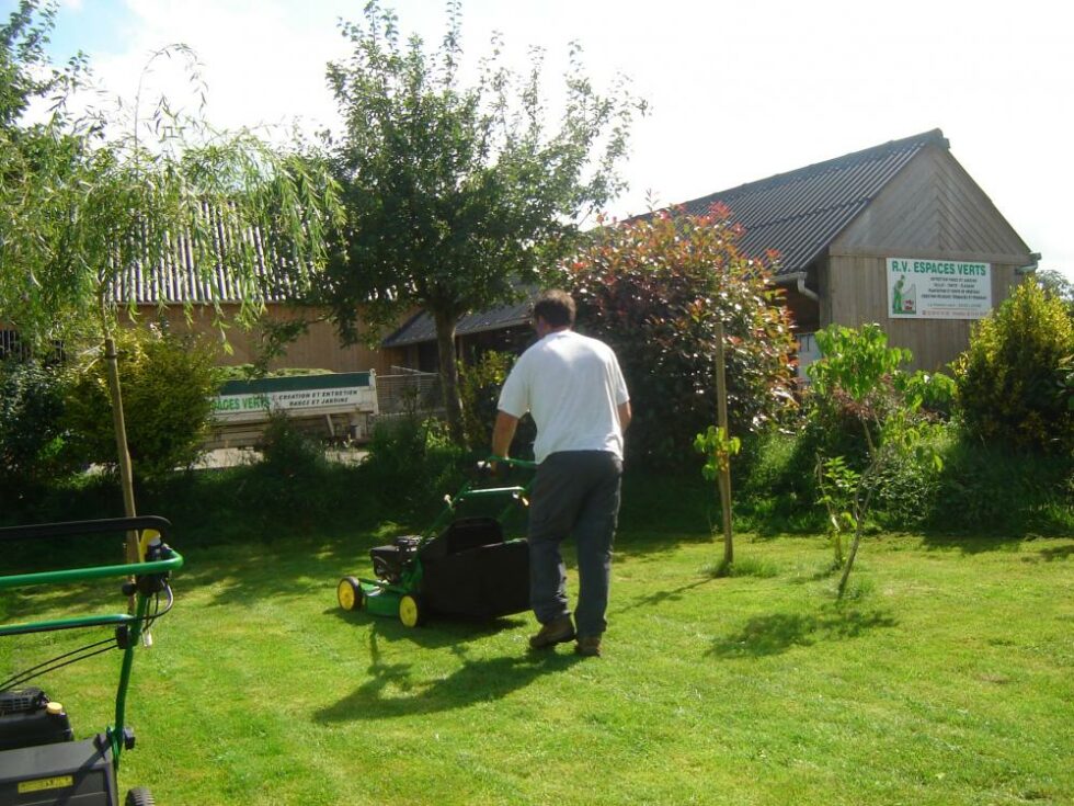 réalisations tonte de pelouse rv espaces verts